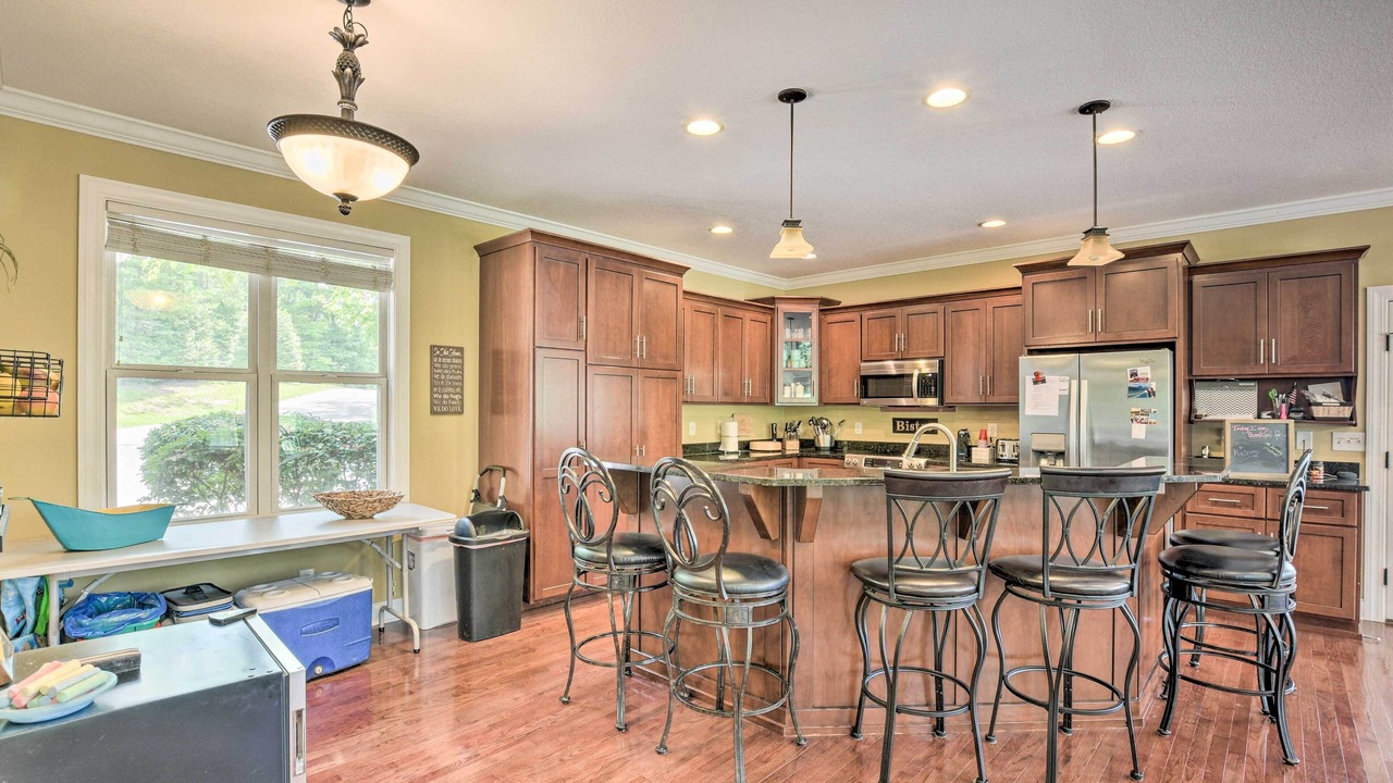 Photo of Kitchen in Lake Secession