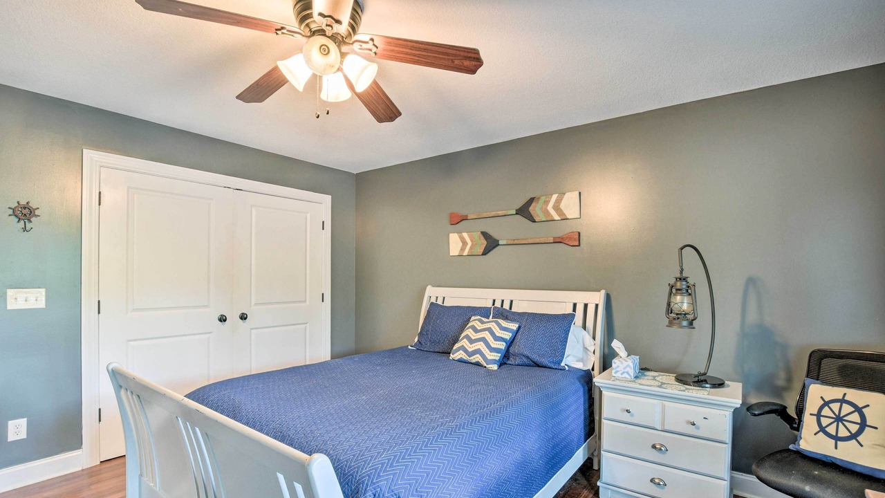 Photo of Others in Lake Secession