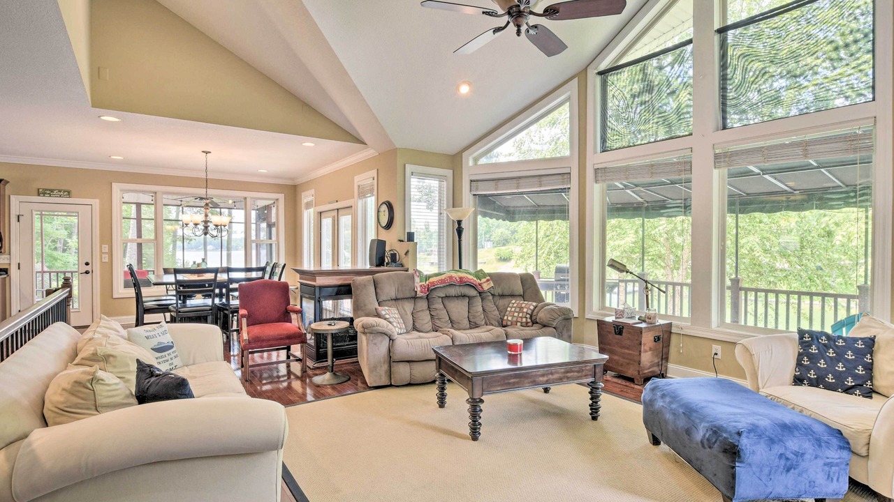 Photo of Bedroom in Lake Secession