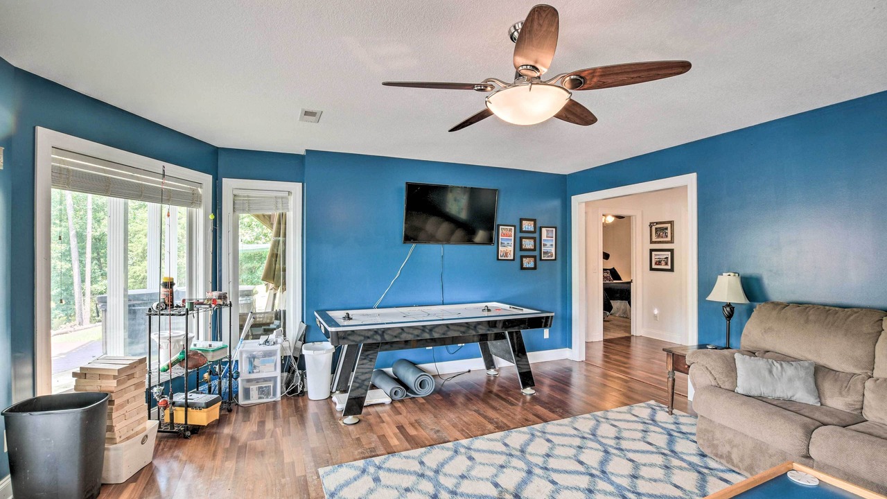 Photo of Livingroom in Lake Secession