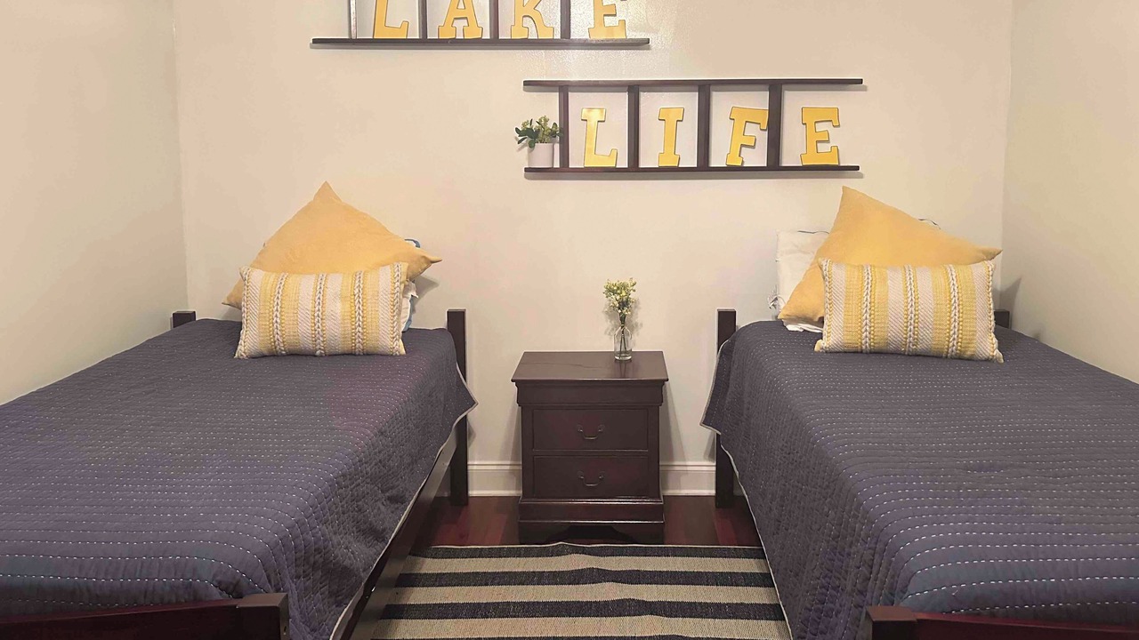 Photo of Others in Lake Secession