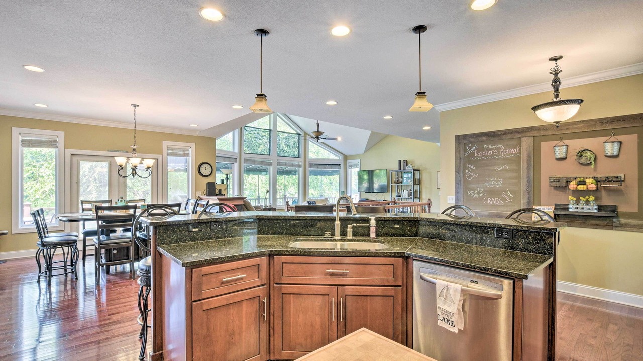 Photo of Kitchen in Lake Secession