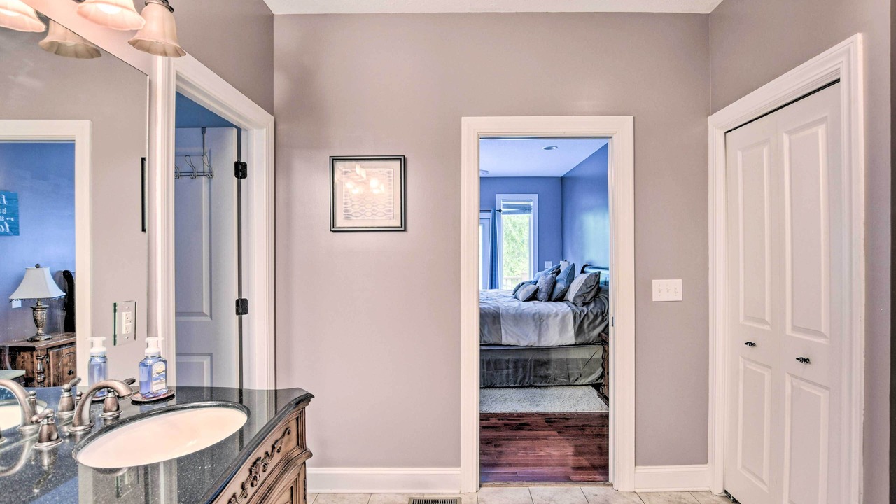 Photo of Bathroom in Lake Secession