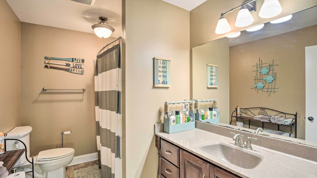 Photo of Bathroom in Lake Secession