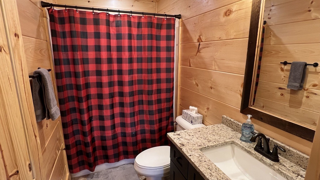 Photo of Bathroom in Cosby