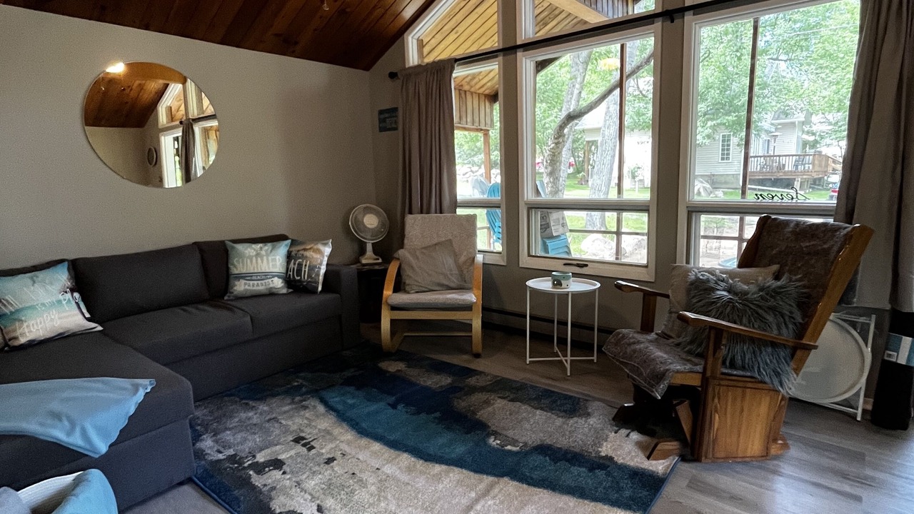 Photo of Livingroom in Grand Beach