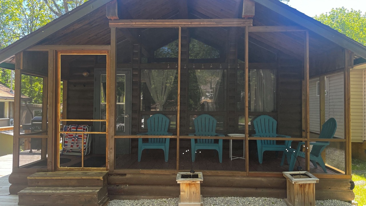 Photo of Patio Balcony in Grand Beach
