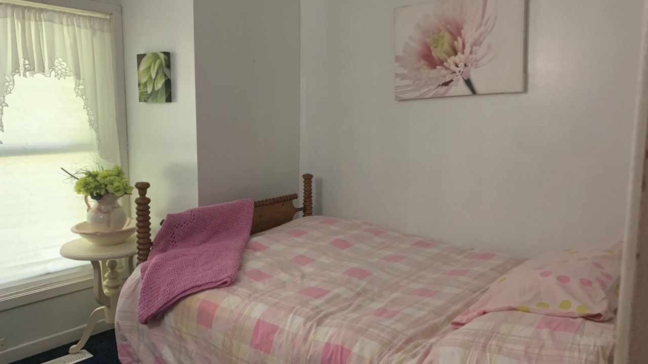 Photo of Bedroom in Sarnia