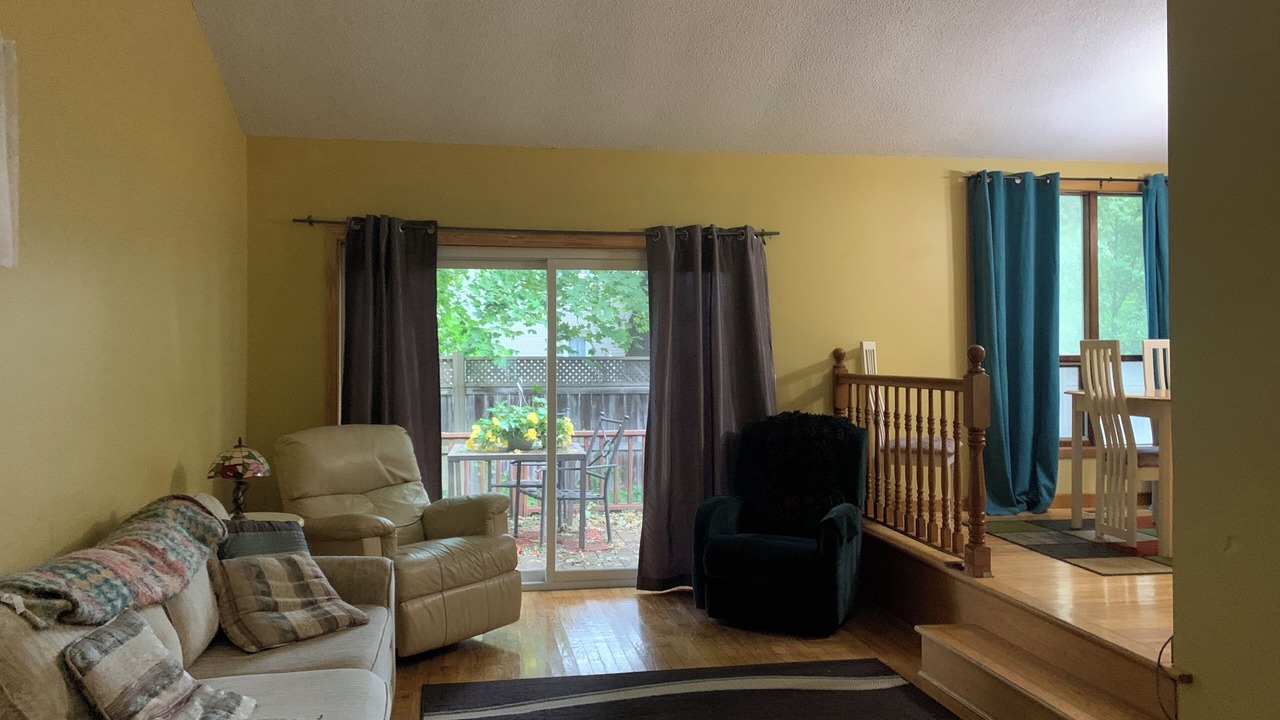 Photo of Livingroom in Sarnia