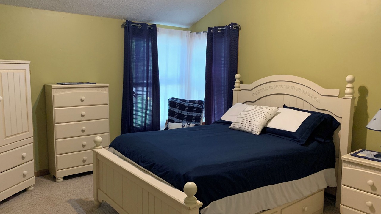 Photo of Bedroom in Sarnia