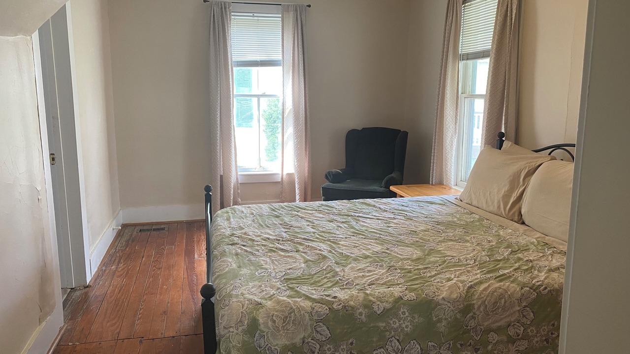 Photo of Bedroom in Ravenswood