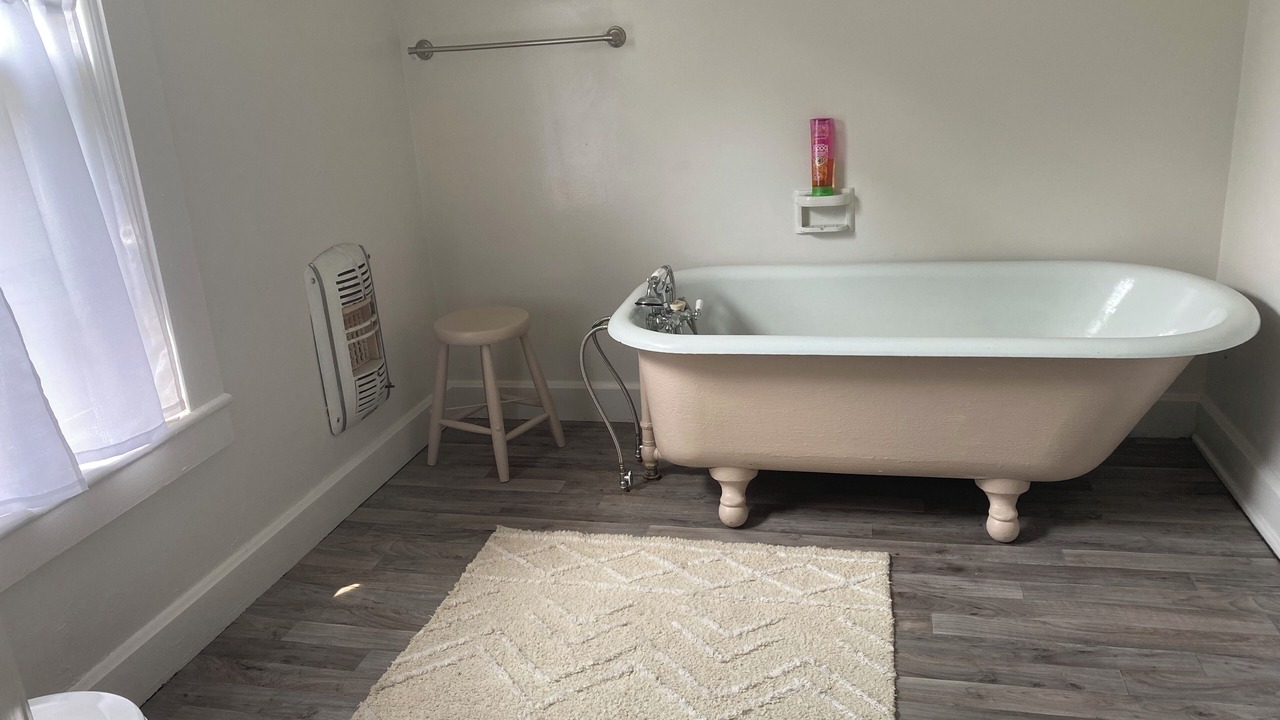 Photo of Bathroom in Ravenswood