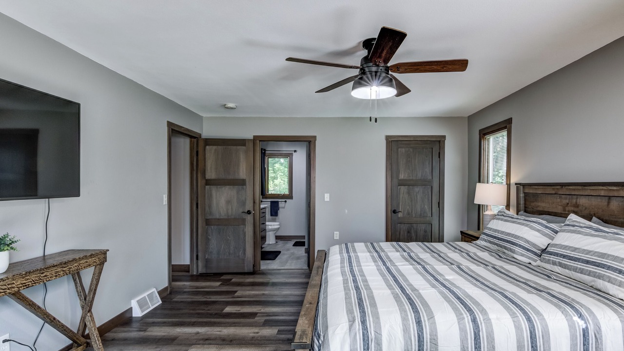 Photo of Bedroom in Holcombe