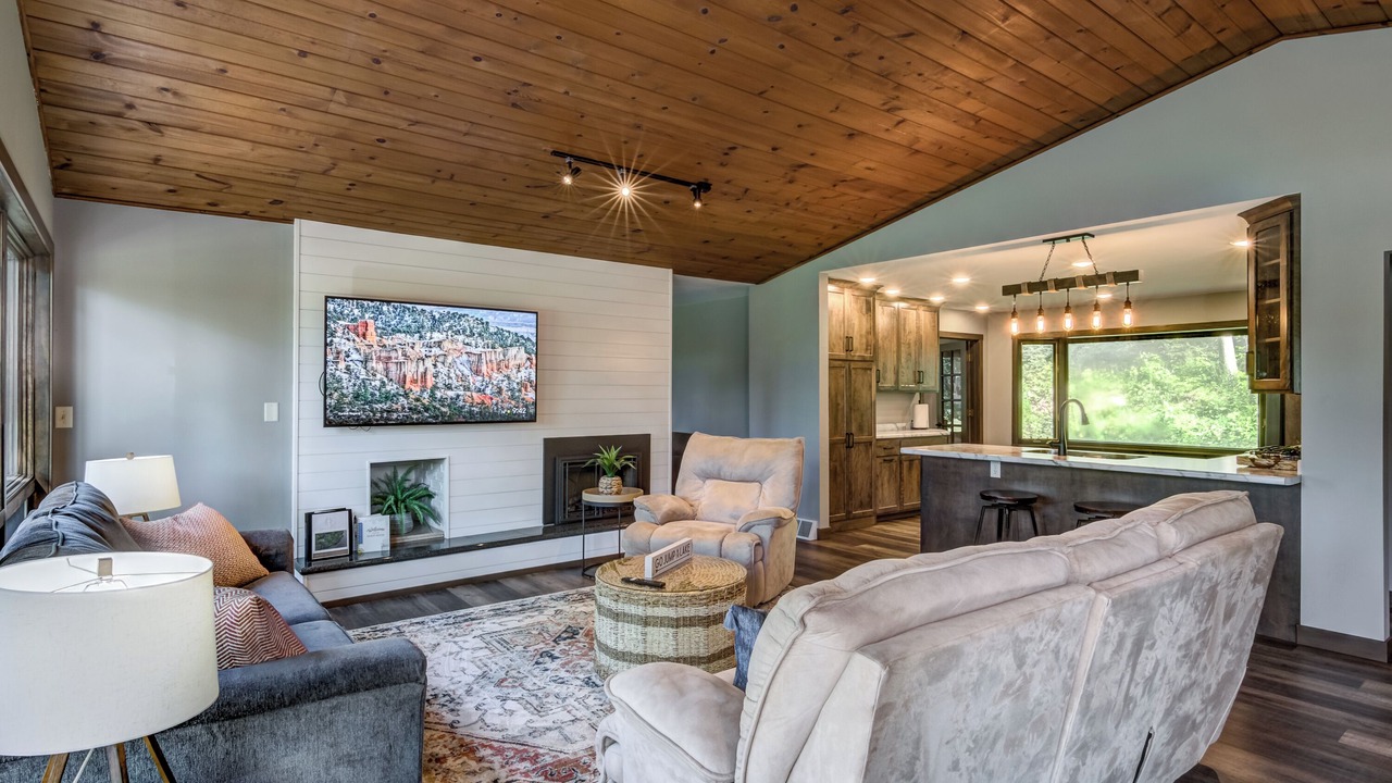 Photo of Livingroom in Holcombe