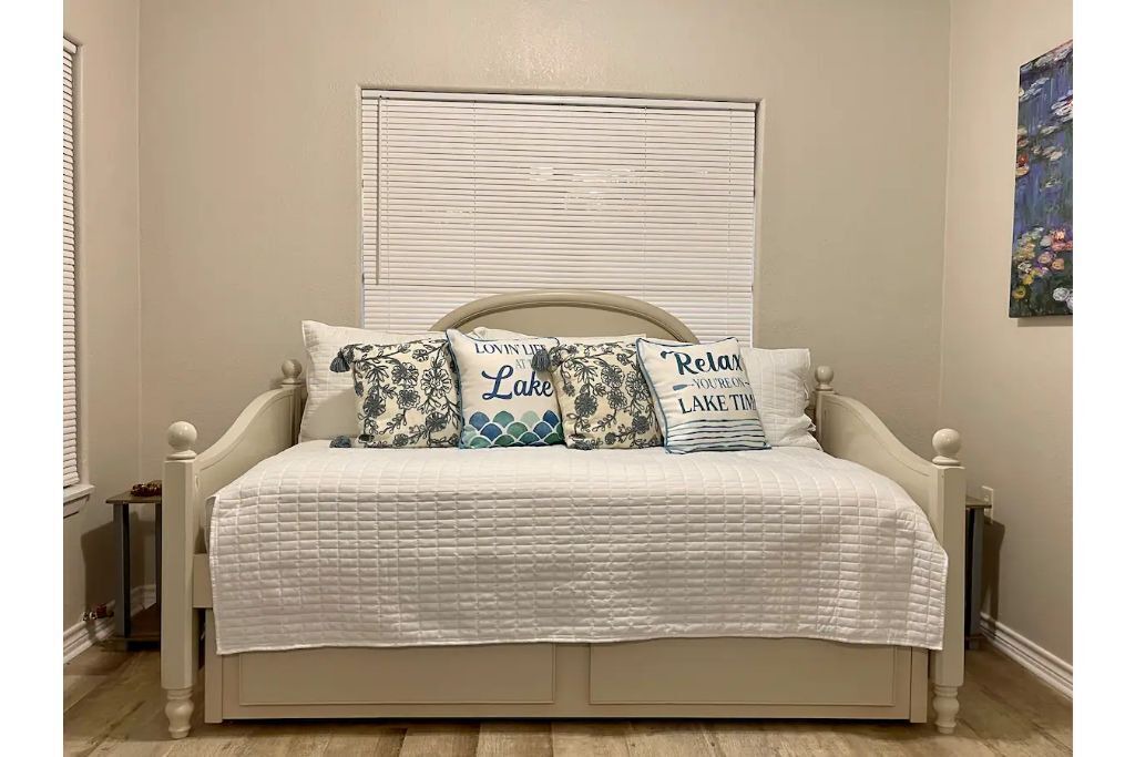 Photo of Bedroom in Granite Shoals