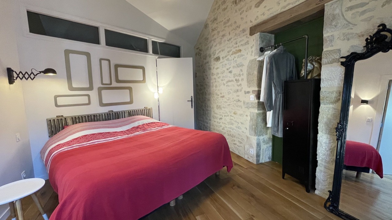 Photo of Bedroom in Fontenay-pres-Vezelay