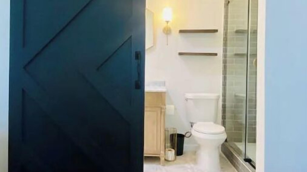 Photo of Bathroom in Kingsland