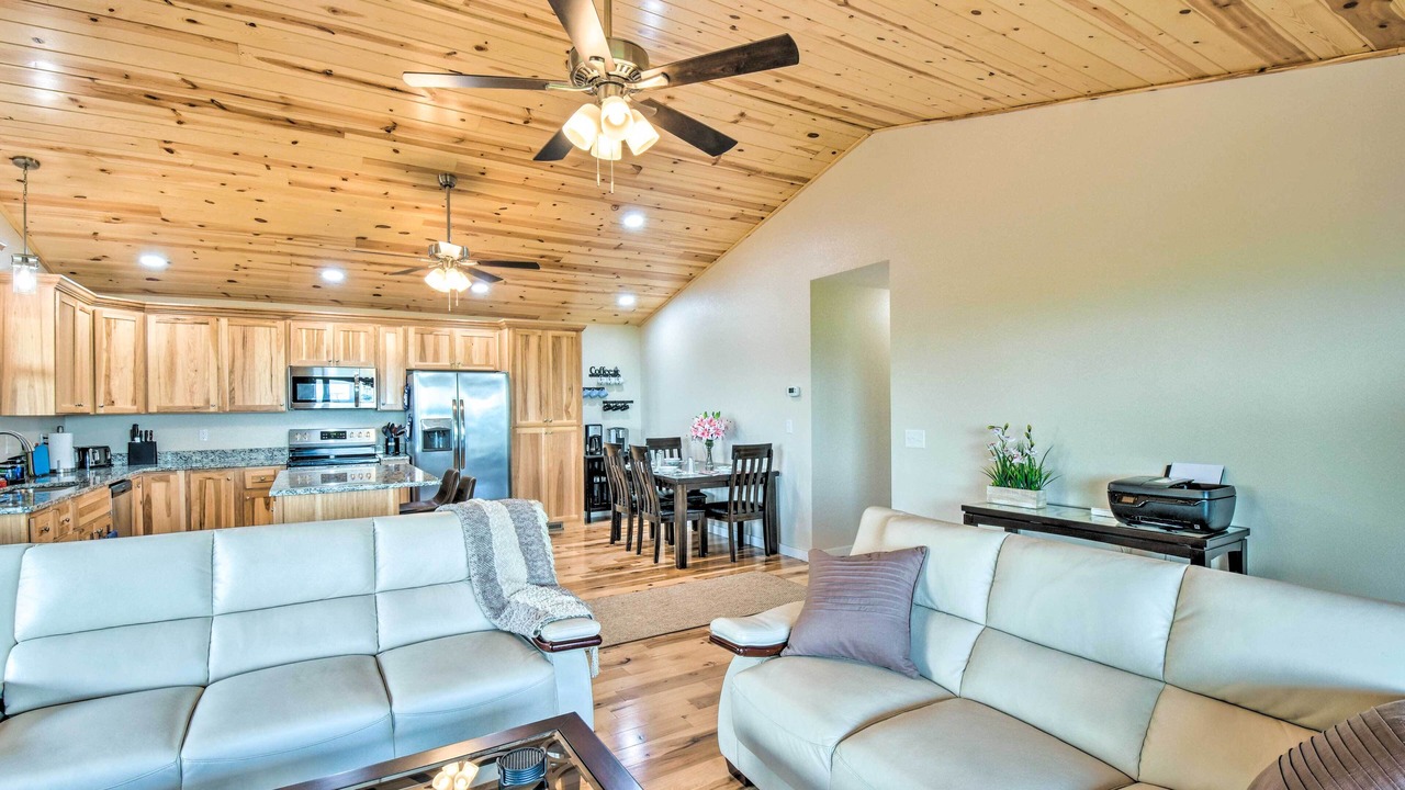 Photo of Livingroom in Murphy