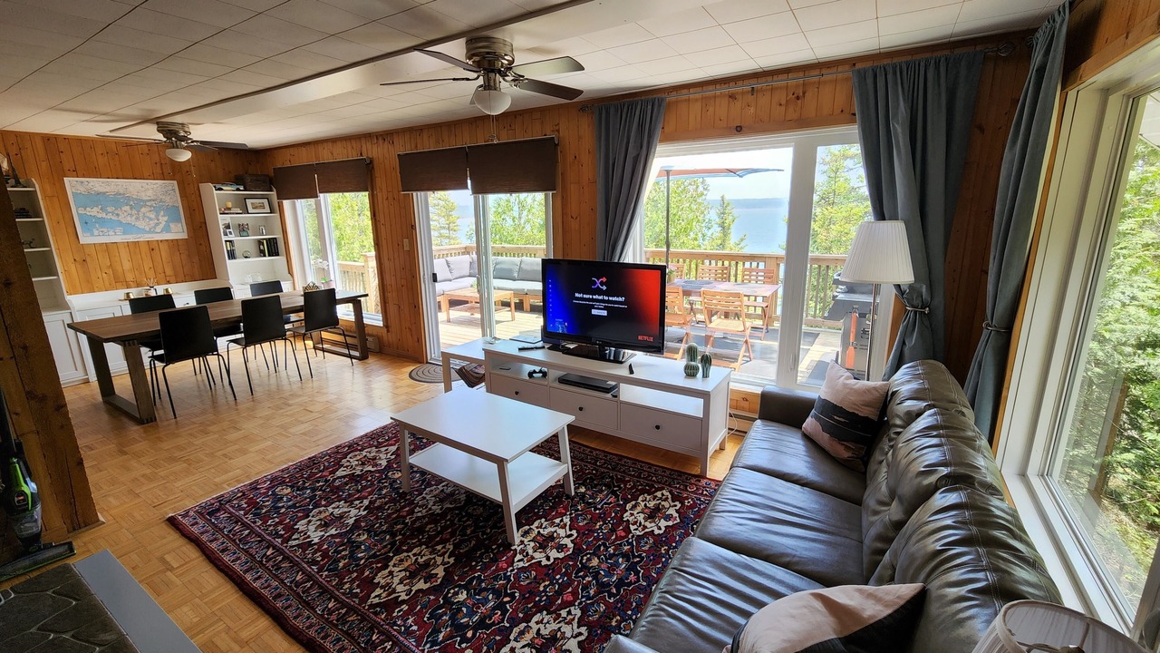 Photo of Livingroom in Manitoulin District