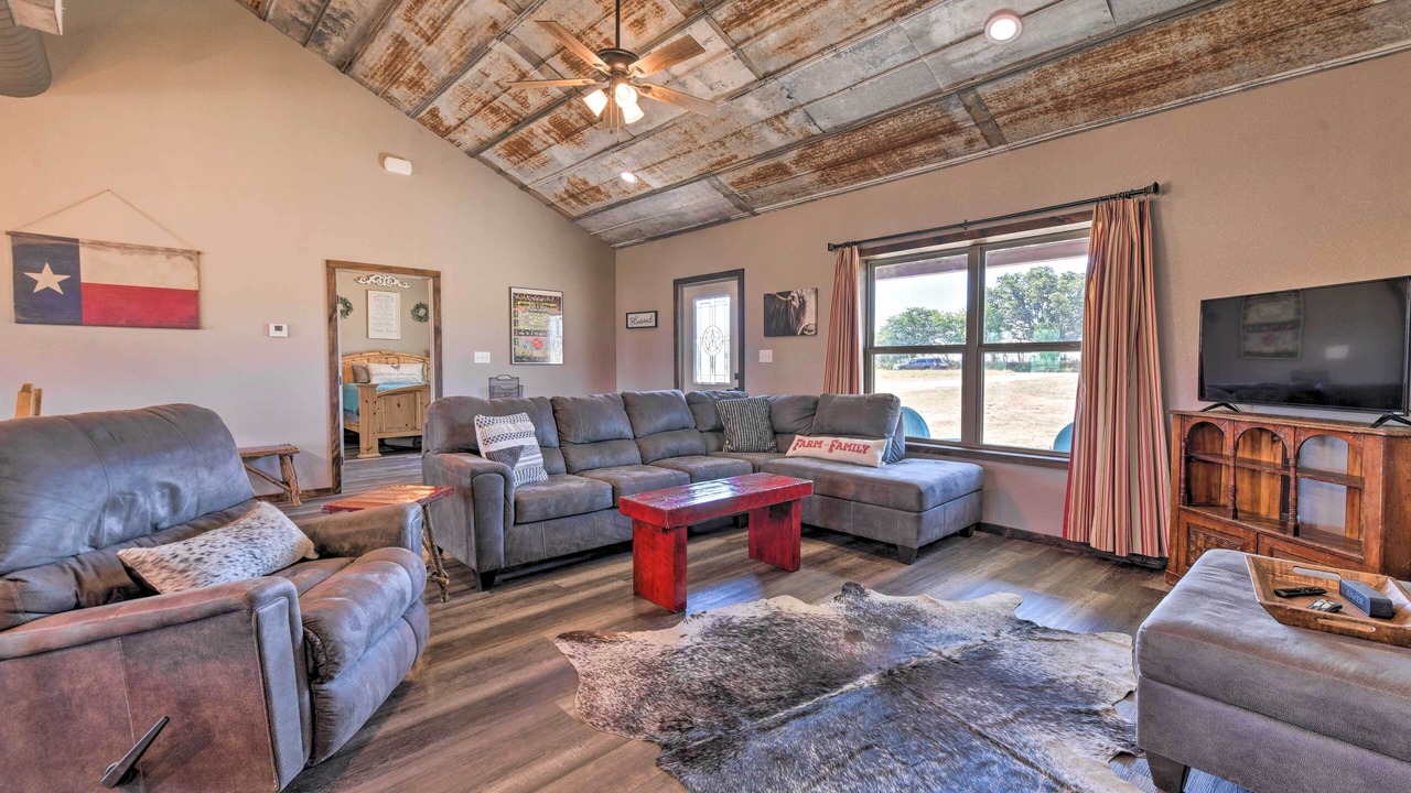 Photo of Livingroom in Morgan Mill