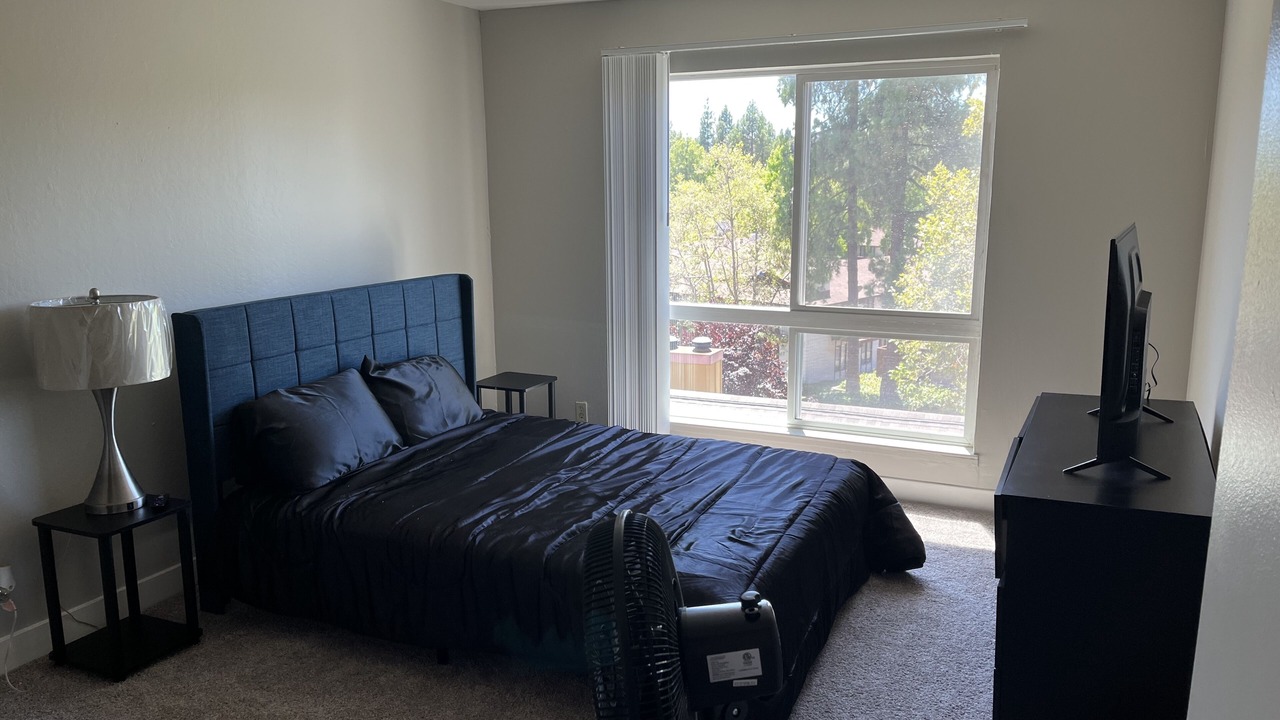 Photo of Bedroom in Pleasant Hill