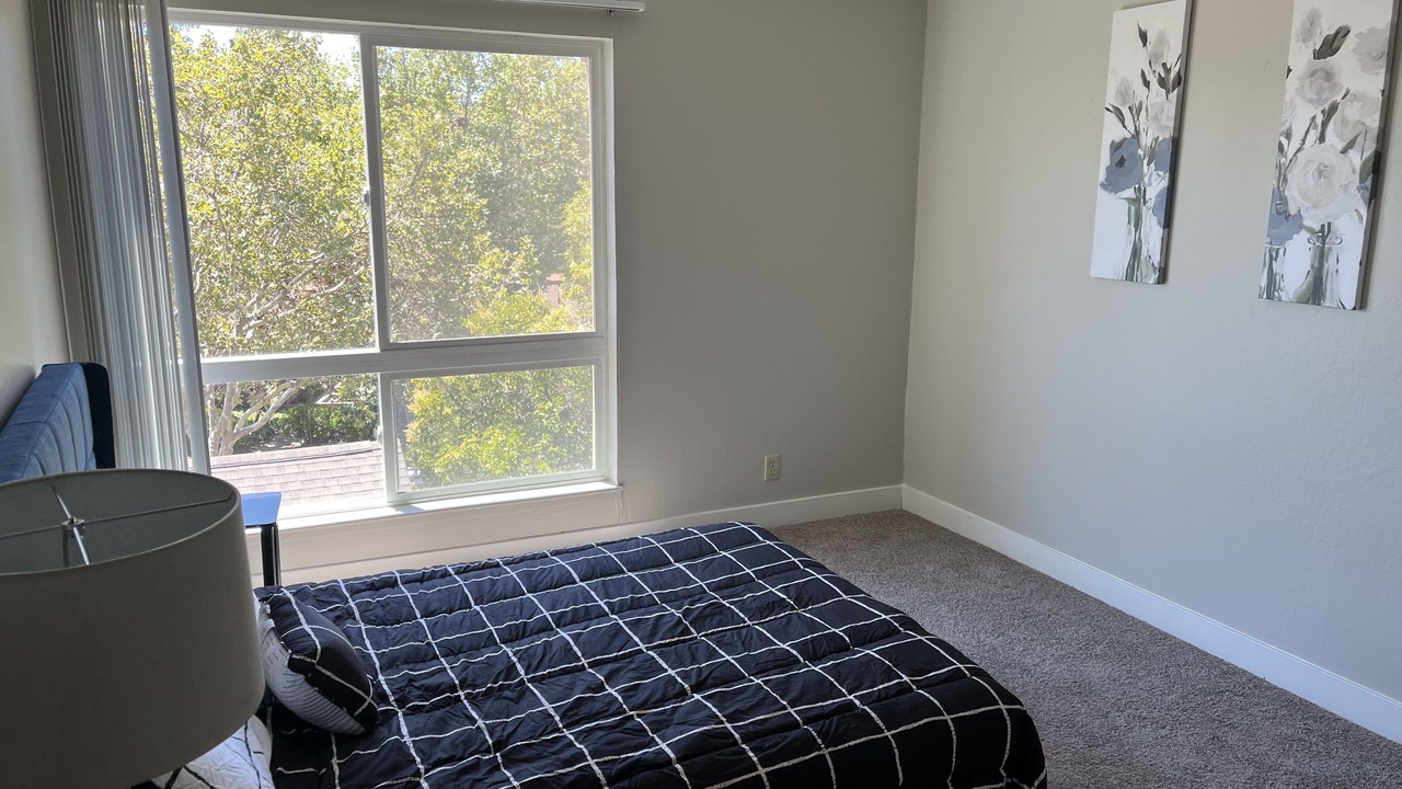 Photo of Bedroom in Pleasant Hill