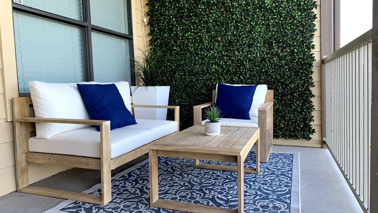 Photo of Patio Balcony in Jonestown