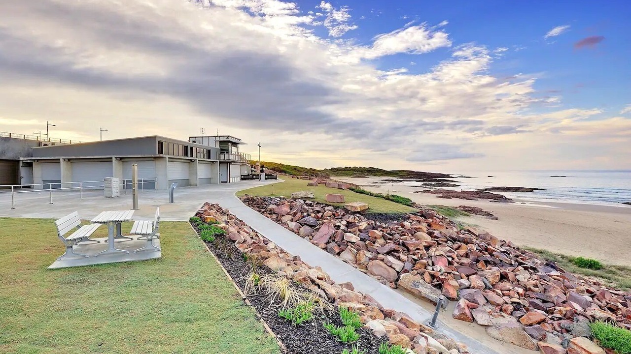 Photo of Others in Anna Bay