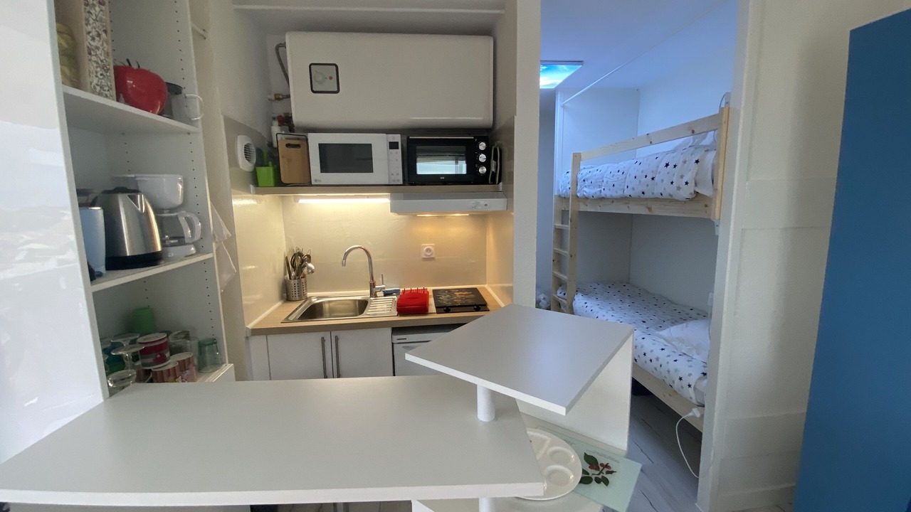 Photo of Kitchen in Le Port