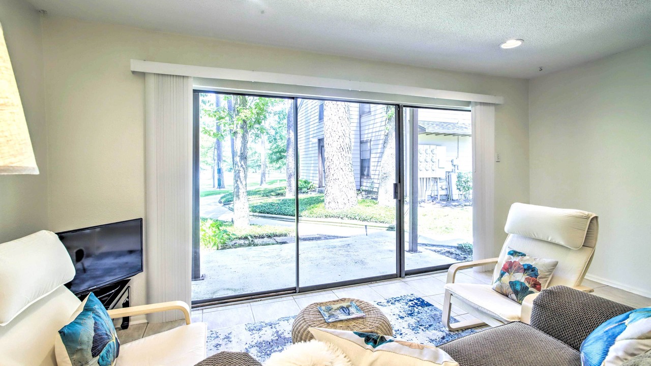 Photo of Livingroom in Walden on Lake Conroe