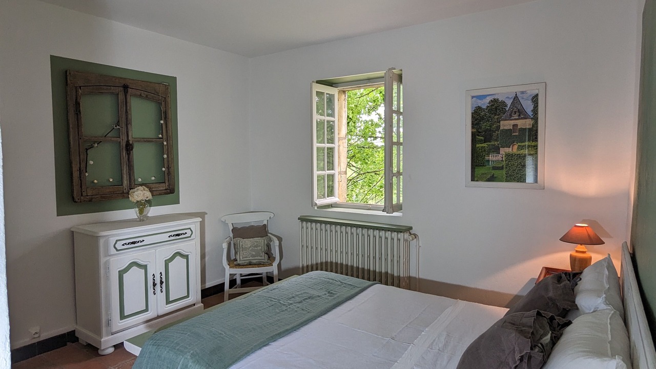 Photo of Bedroom in Laval