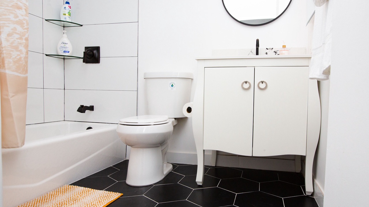 Photo of Bathroom in Rancho Oakey