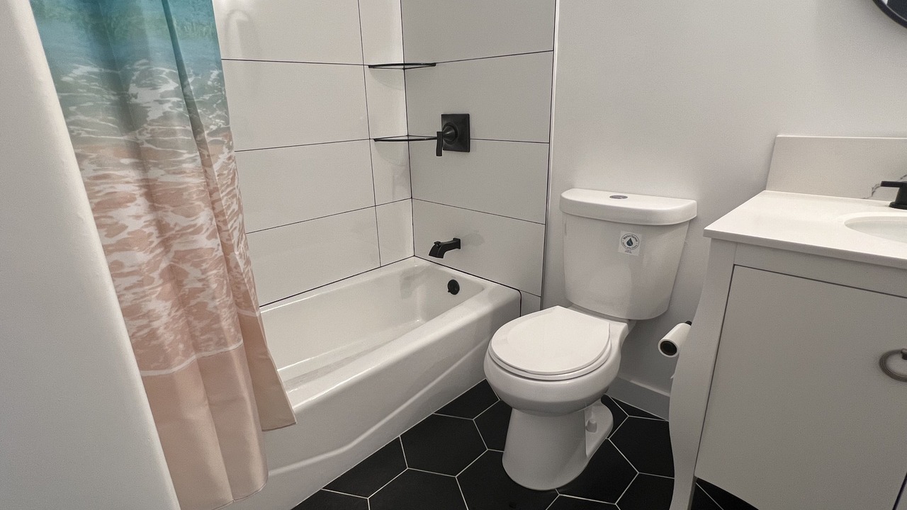 Photo of Bathroom in Rancho Oakey
