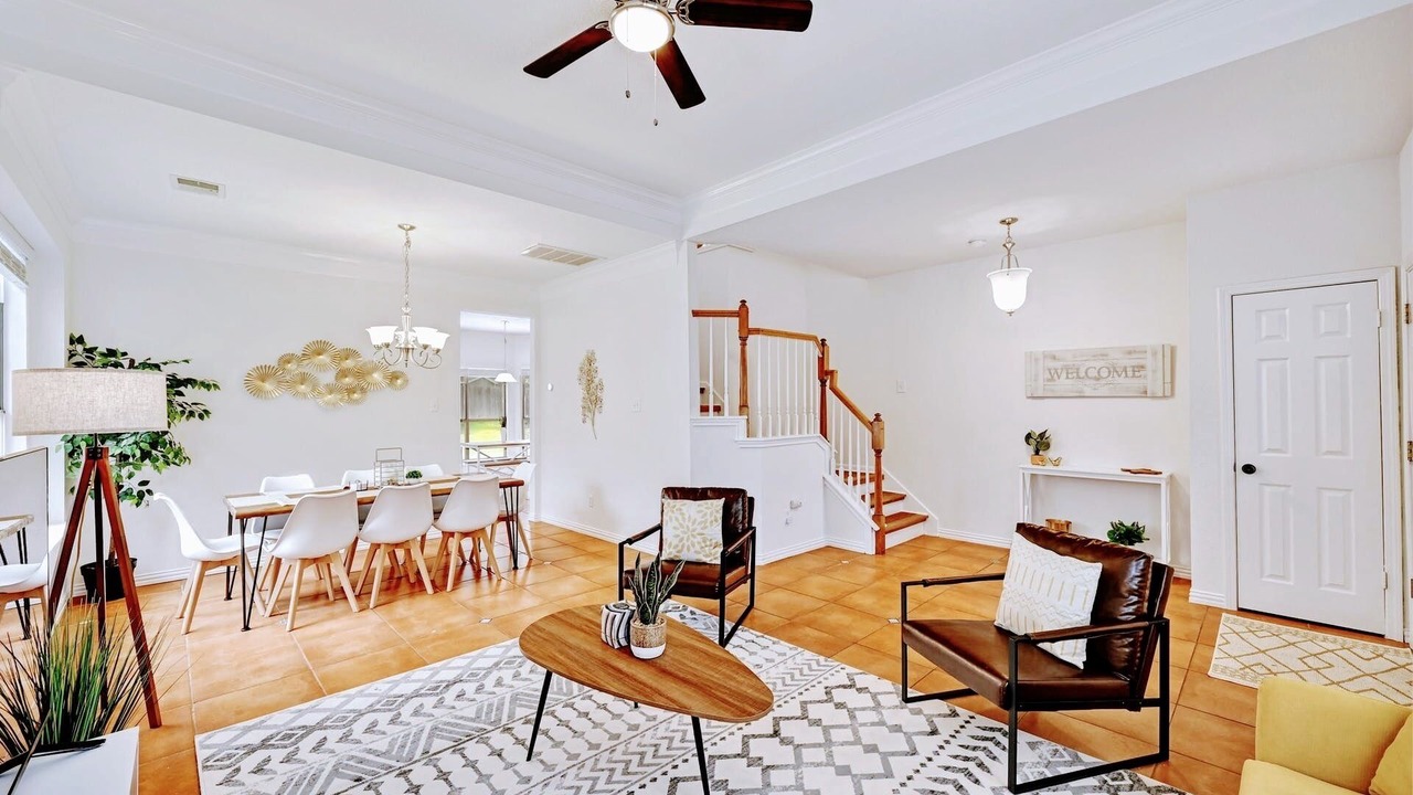 Photo of Livingroom in Wells Branch