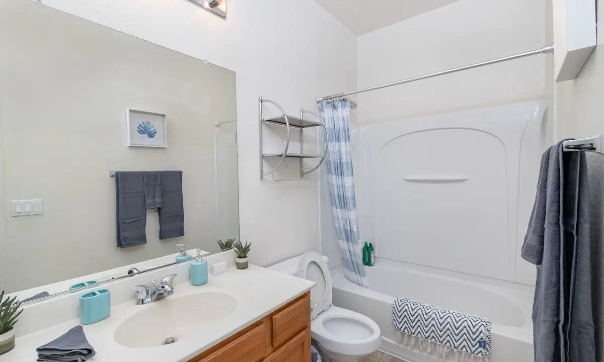 Photo of Bathroom in North Natomas