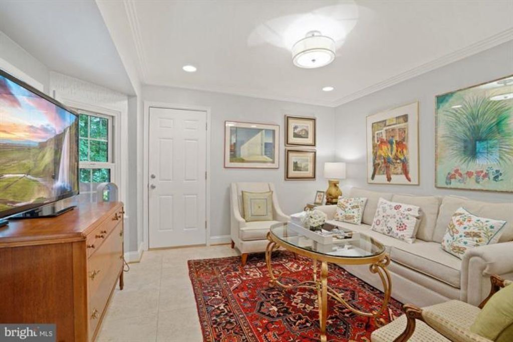 Photo of Livingroom in Dunn Loring