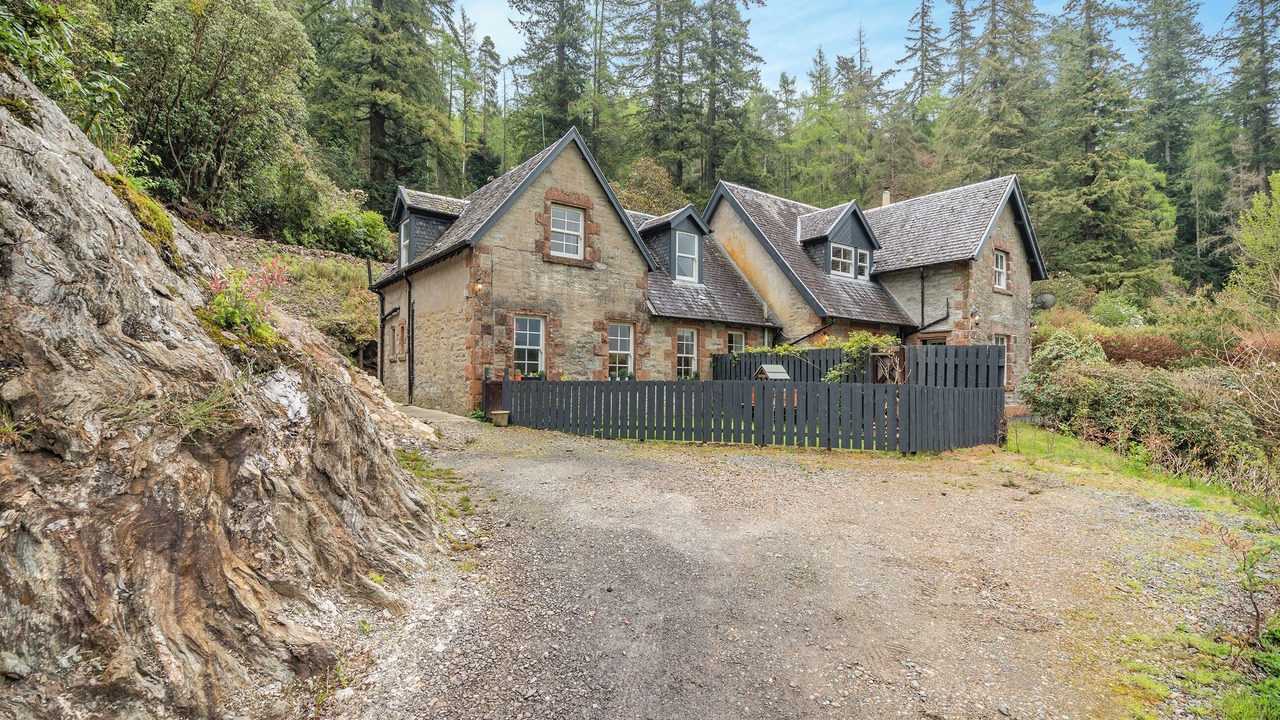 Photo of Others in Benmore