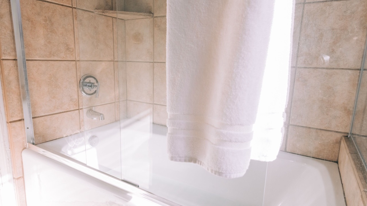 Photo of Bathroom in Del Norte Place