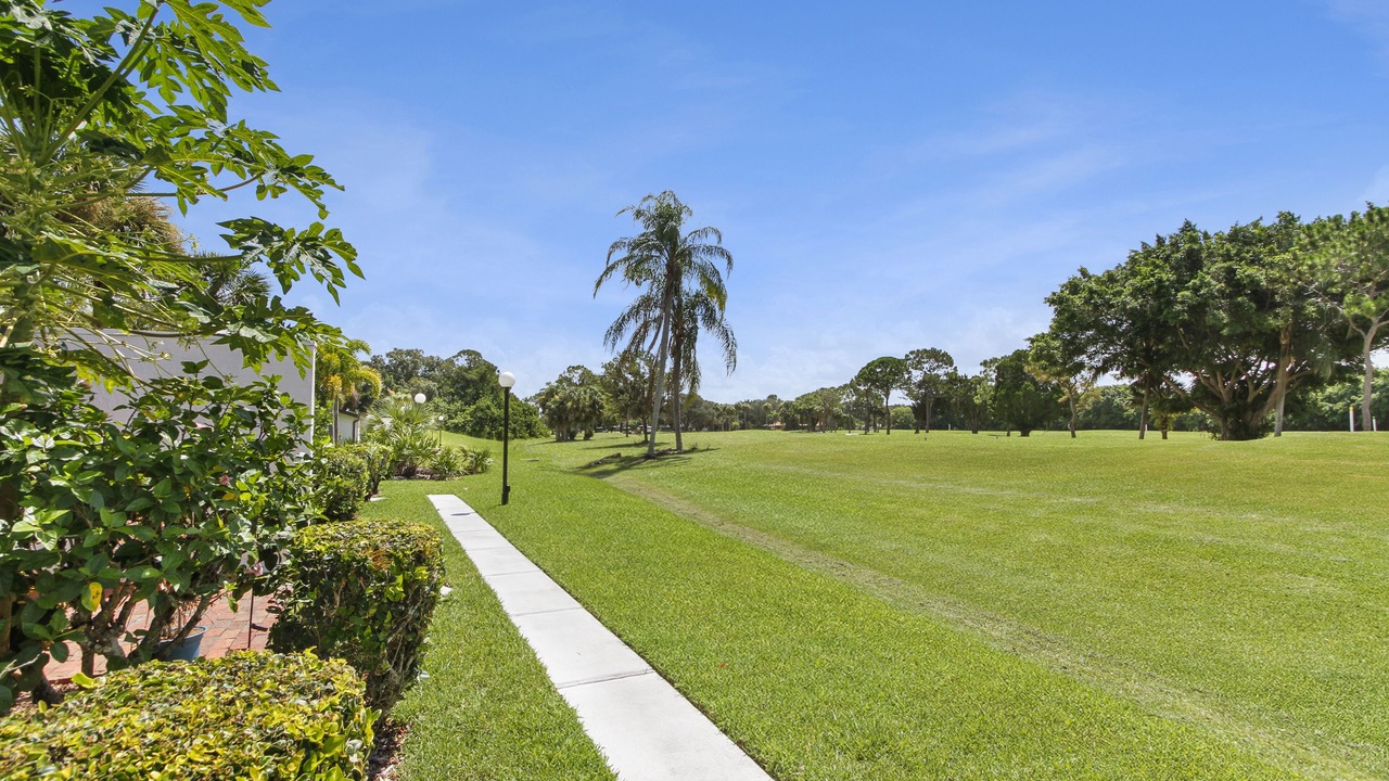 Photo of Outdoor in Bunker Oaks