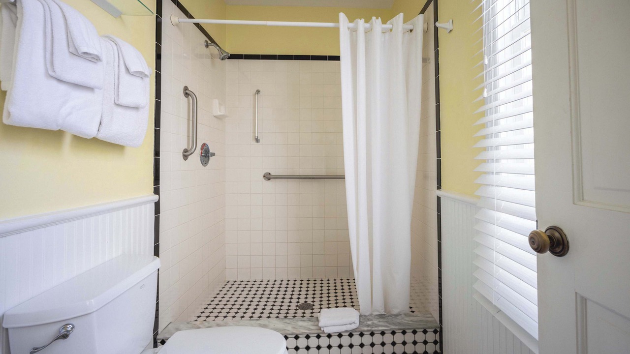 Photo of Bathroom in Historic Seaport