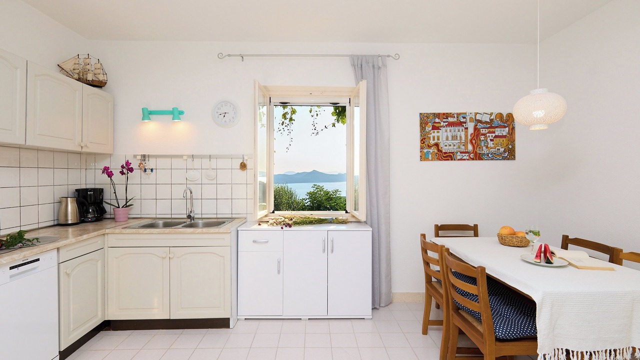 Photo of Kitchen in Brsecine