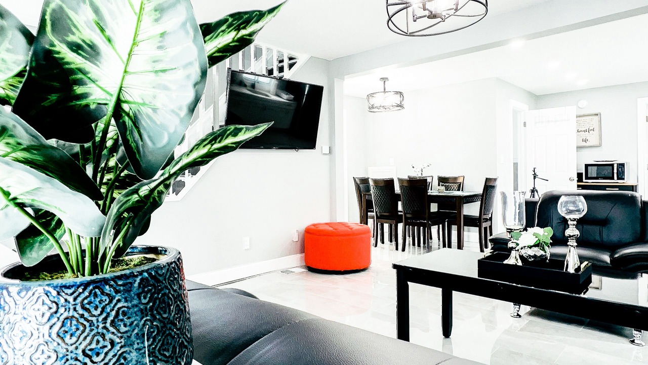 Photo of Livingroom in Niagara Falls