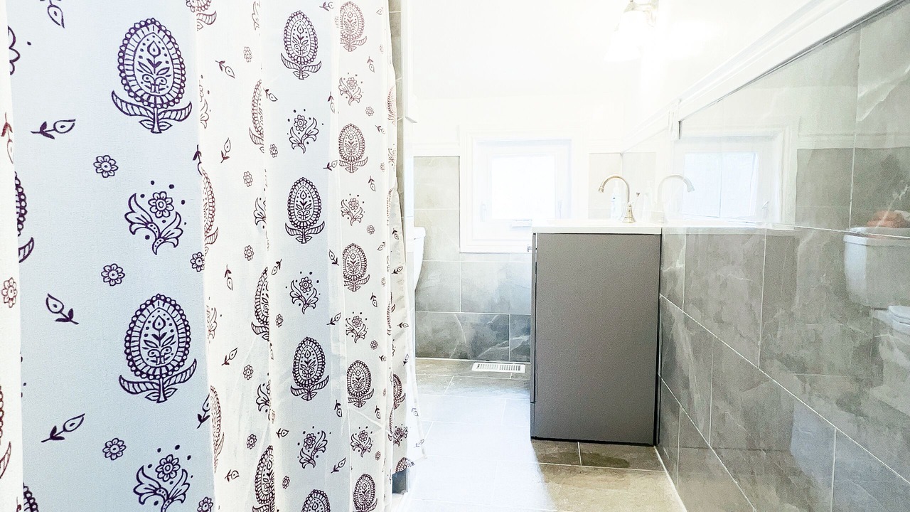 Photo of Bathroom in Niagara Falls