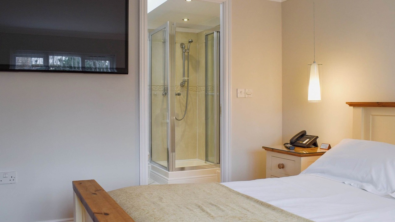 Photo of Others in Norton Sub Hamdon