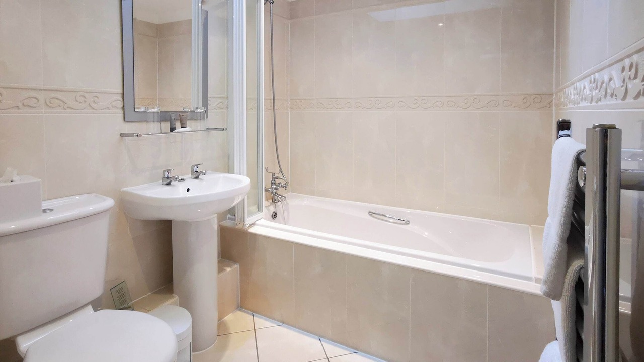 Photo of Bathroom in Norton Sub Hamdon