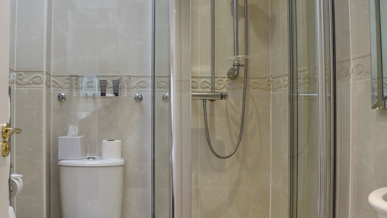 Photo of Bedroom in Norton Sub Hamdon