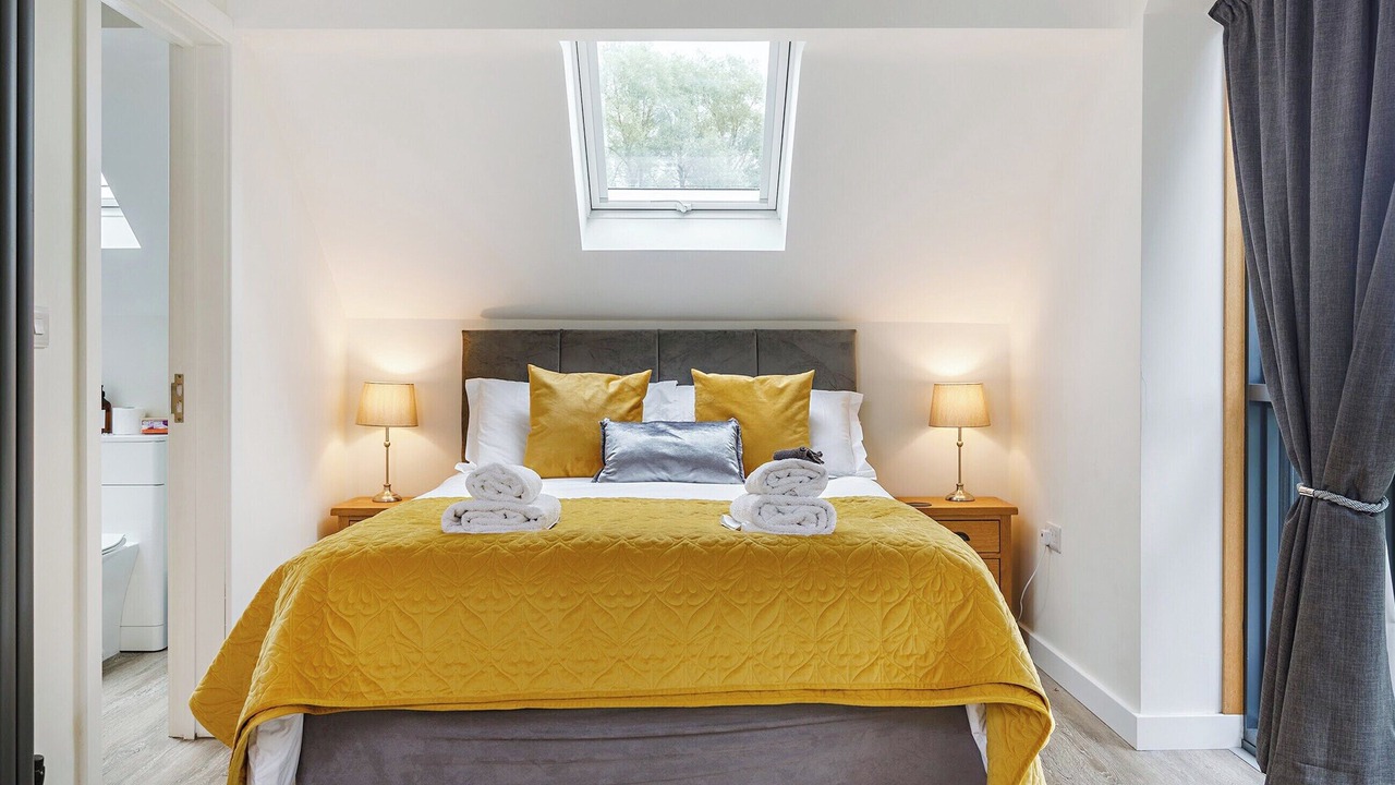 Photo of Others in Saham Toney