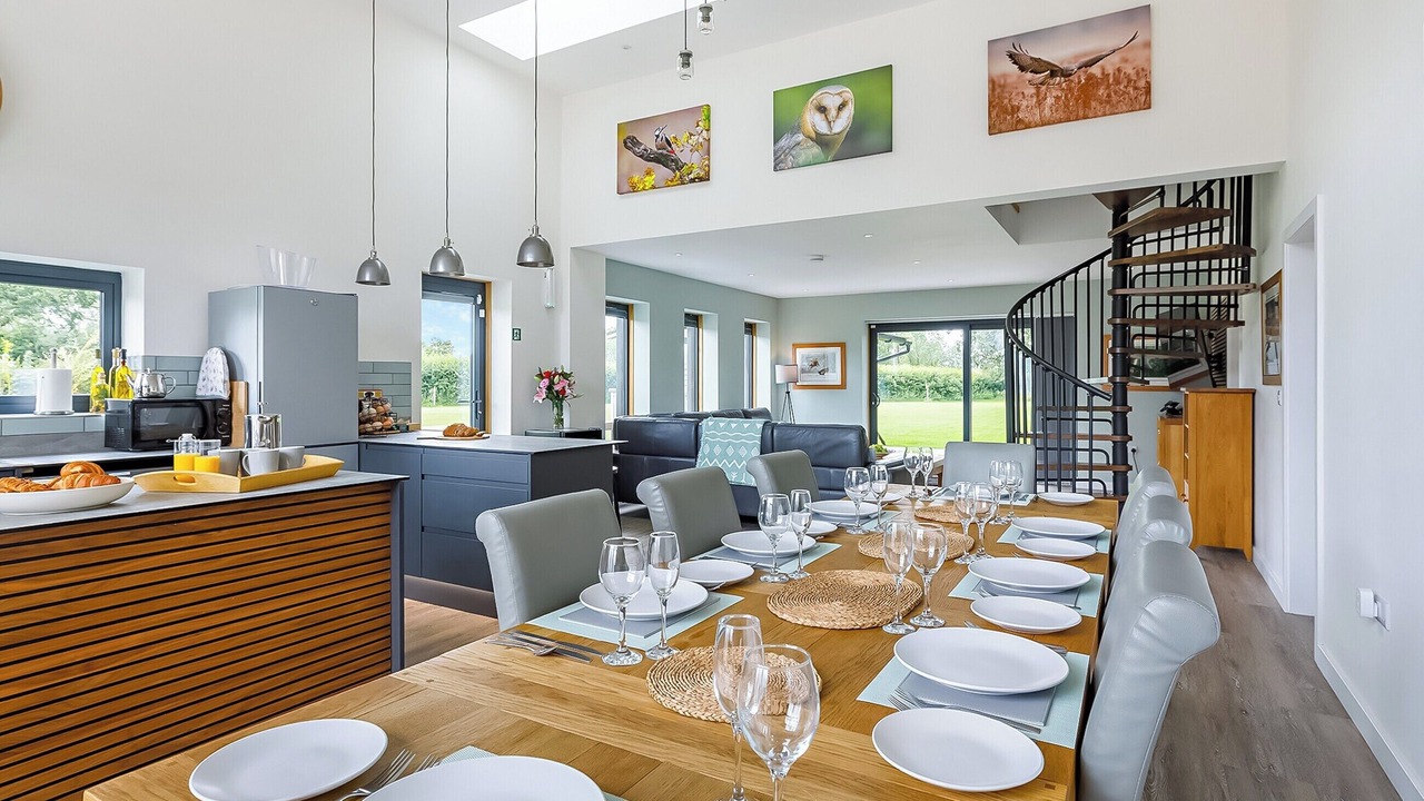 Photo of Others in Saham Toney