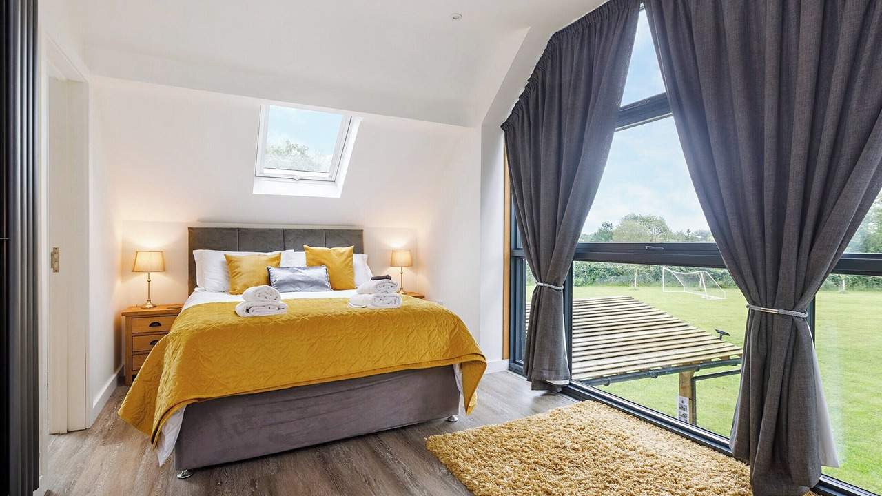 Photo of Others in Saham Toney