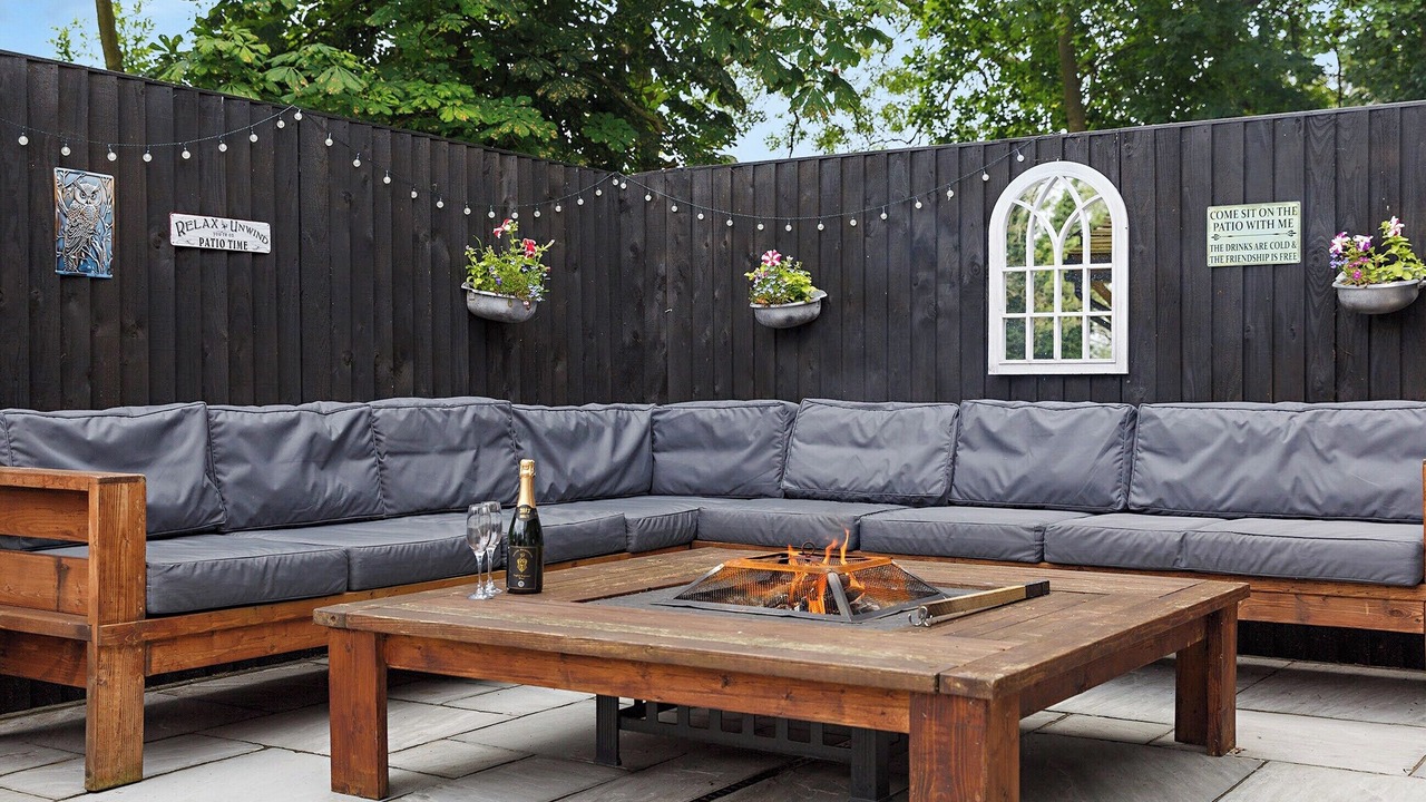 Photo of Others in Saham Toney